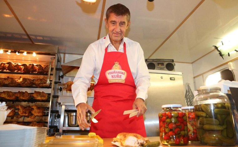 Uzená stehna s listerií bude Andrej Babiš prodávat jako českou alternativu Ozempicu