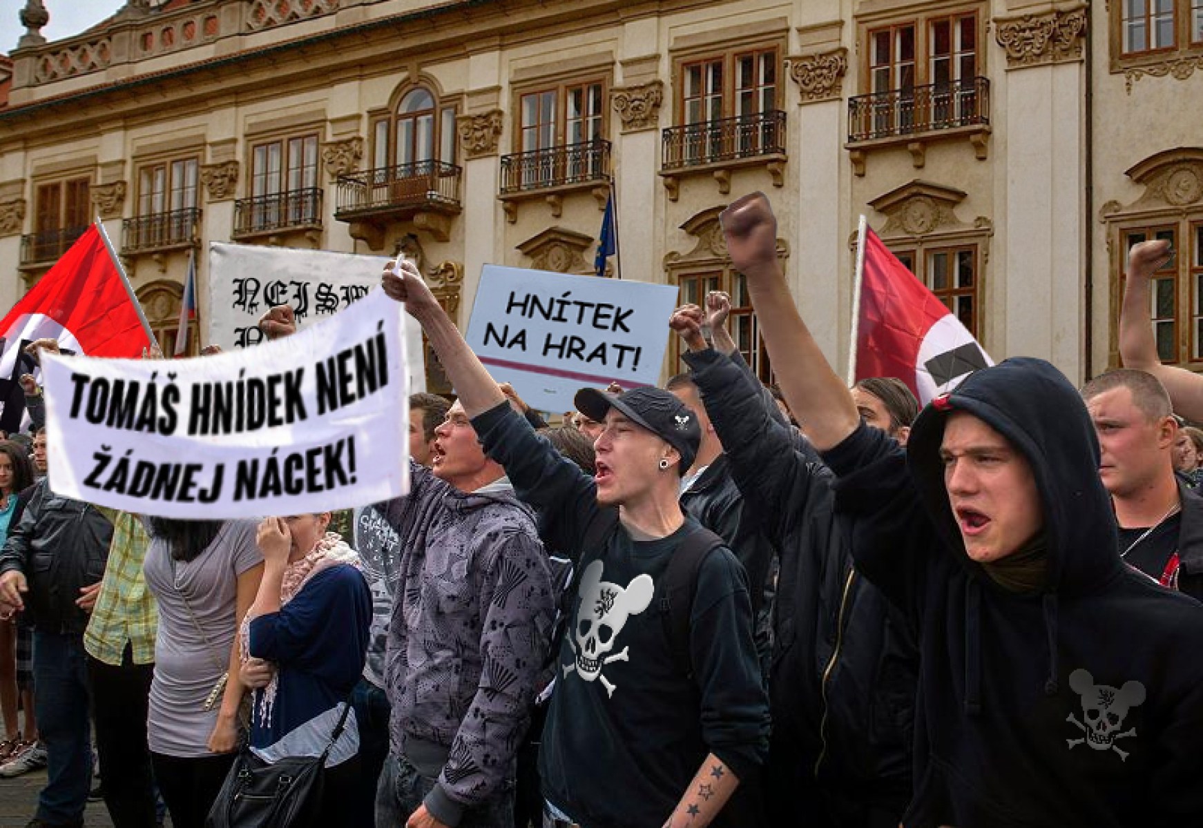 V Praze demonstrují fanoušci Ortelu. Nesouhlasí s označením náckové!