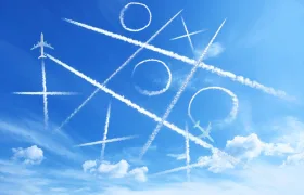 SKANDÁL NA NEBI: Znudění piloti hráli chemtrails piškvorky! Vyhrál křížek