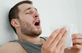 Farmaceutické koncerny disponují vakcínou proti rýmě! Výnosnější je ale pro lobby prodávat kapky a kapesníky.