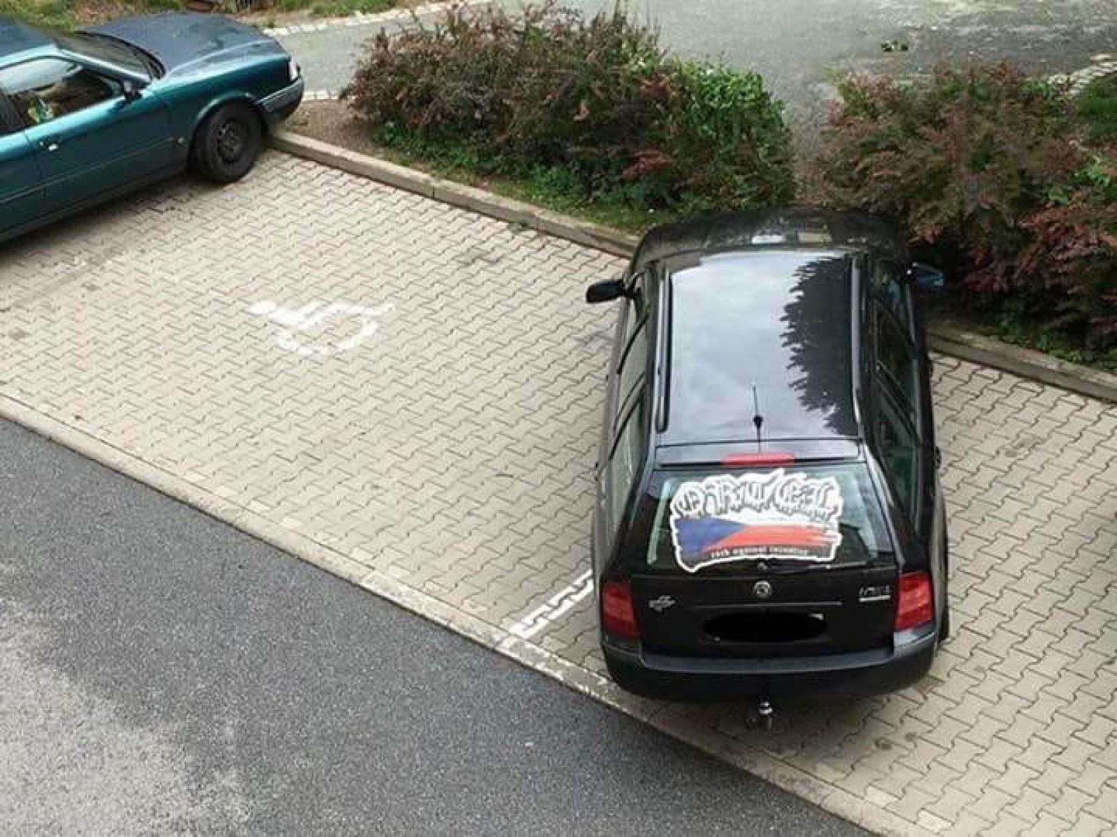 Na místech pro invalidy budou moci parkovat i fanoušci kapely Ortel!