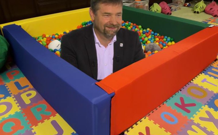 SPD hlásí revoluci: Zákony chce nahradit selským rozumem!