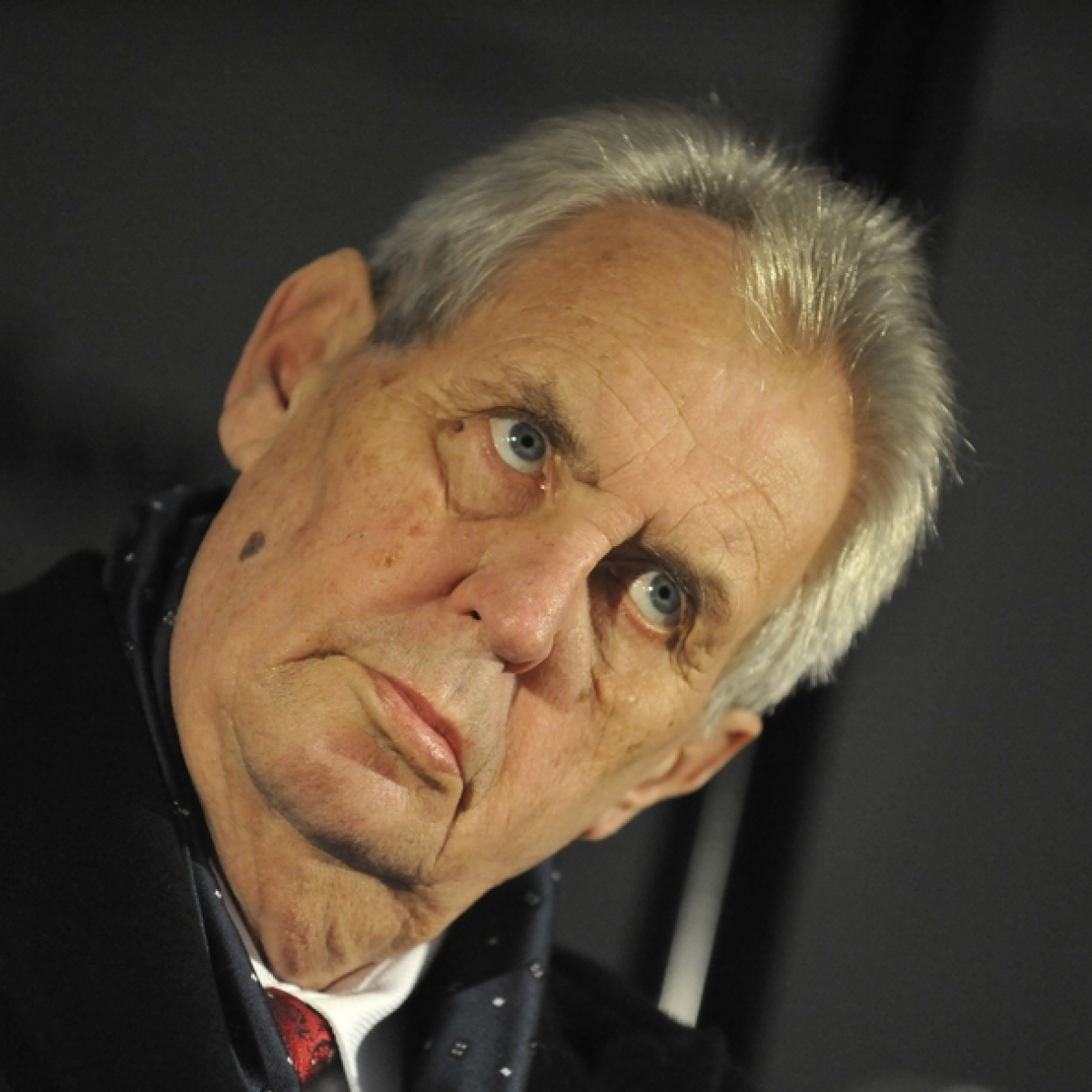 ŠOK: Miloš Zeman byl dnes odpoledne zavražděn v Brně