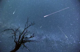 Českou republiku zasype roj hydrometeoritů. Kvůli chemtrails a HAARP nic neuvidíme.