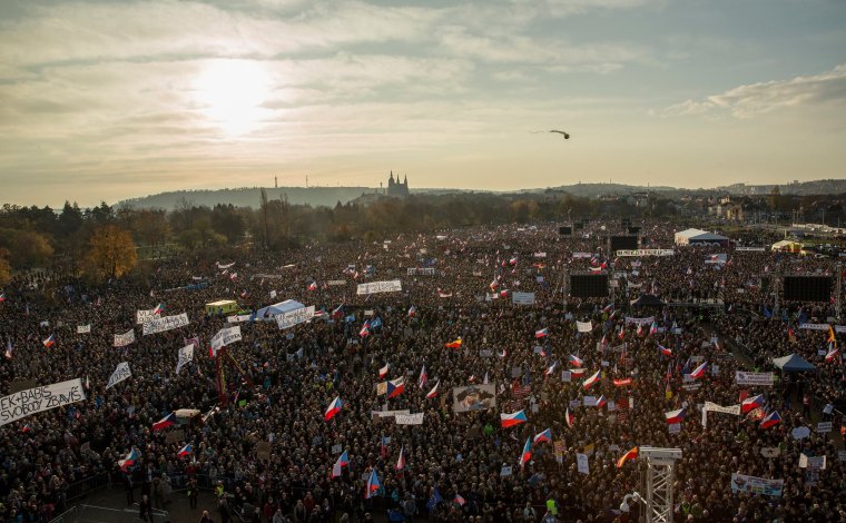 Milion chvilek pro demokracii krade duše!